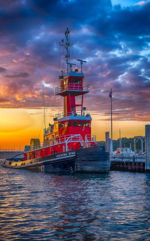 Towing vessel