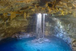 Cenote Dzitnup, Mexico