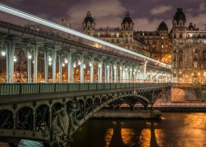 Puente de Bir-Hakeim, Francia