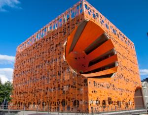 El cubo naranja, Lyon